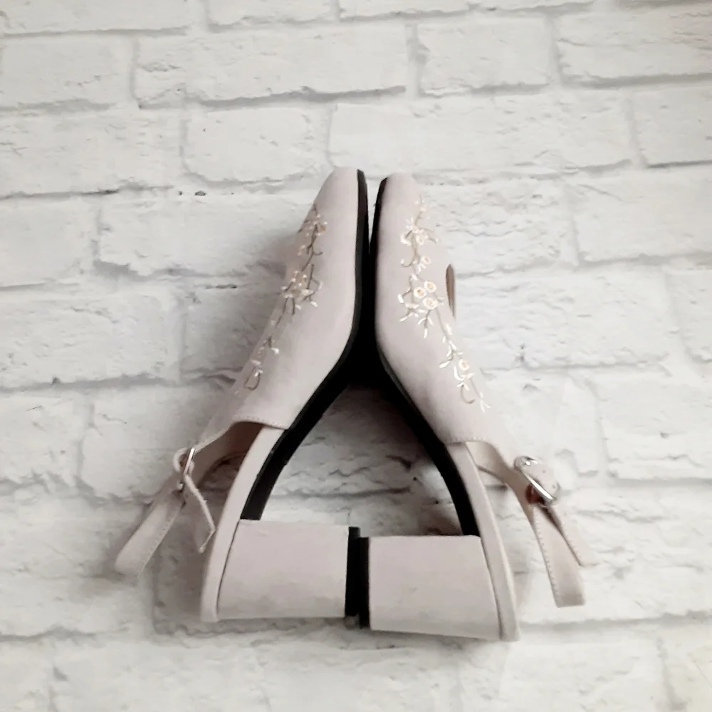 Easy Street Dainty  slingback embroidered
